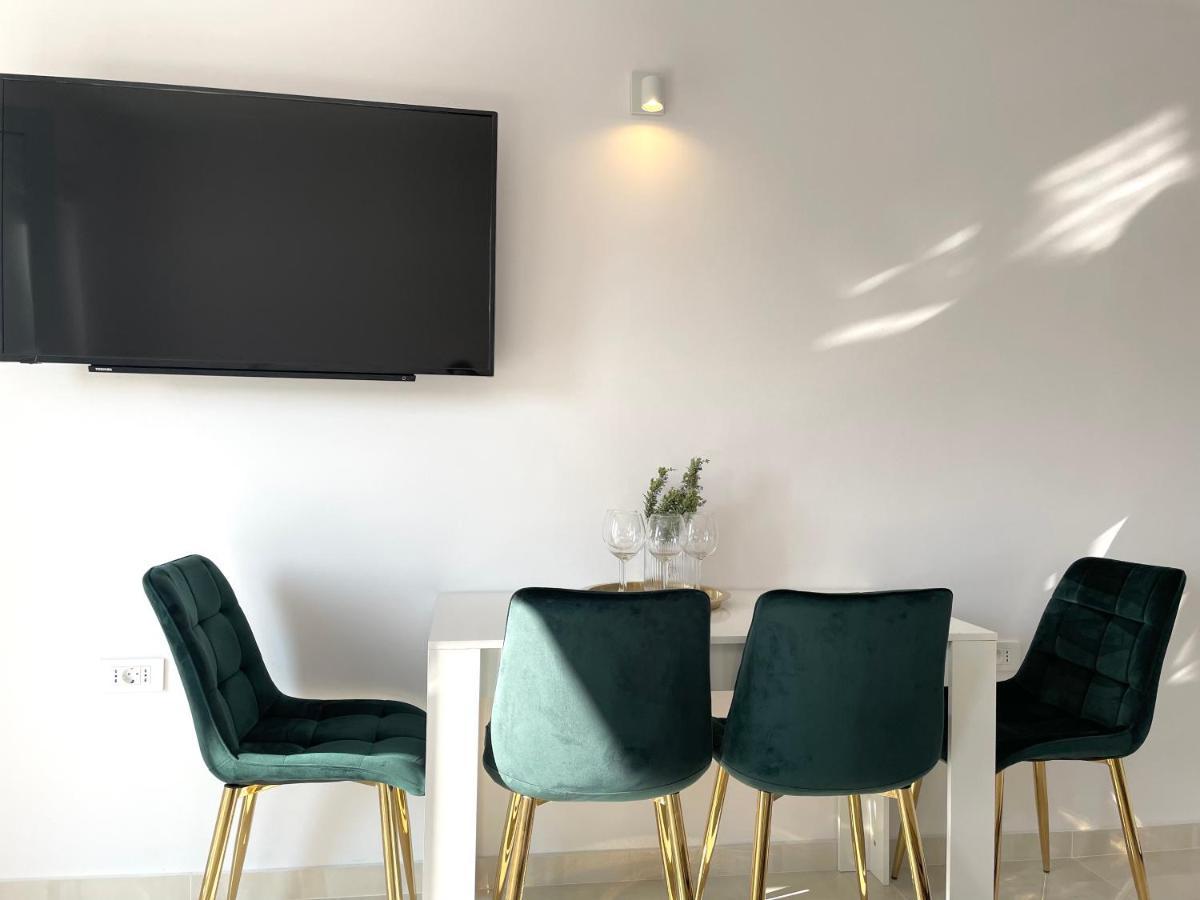 Apartment Vila ** Стиница Экстерьер фото