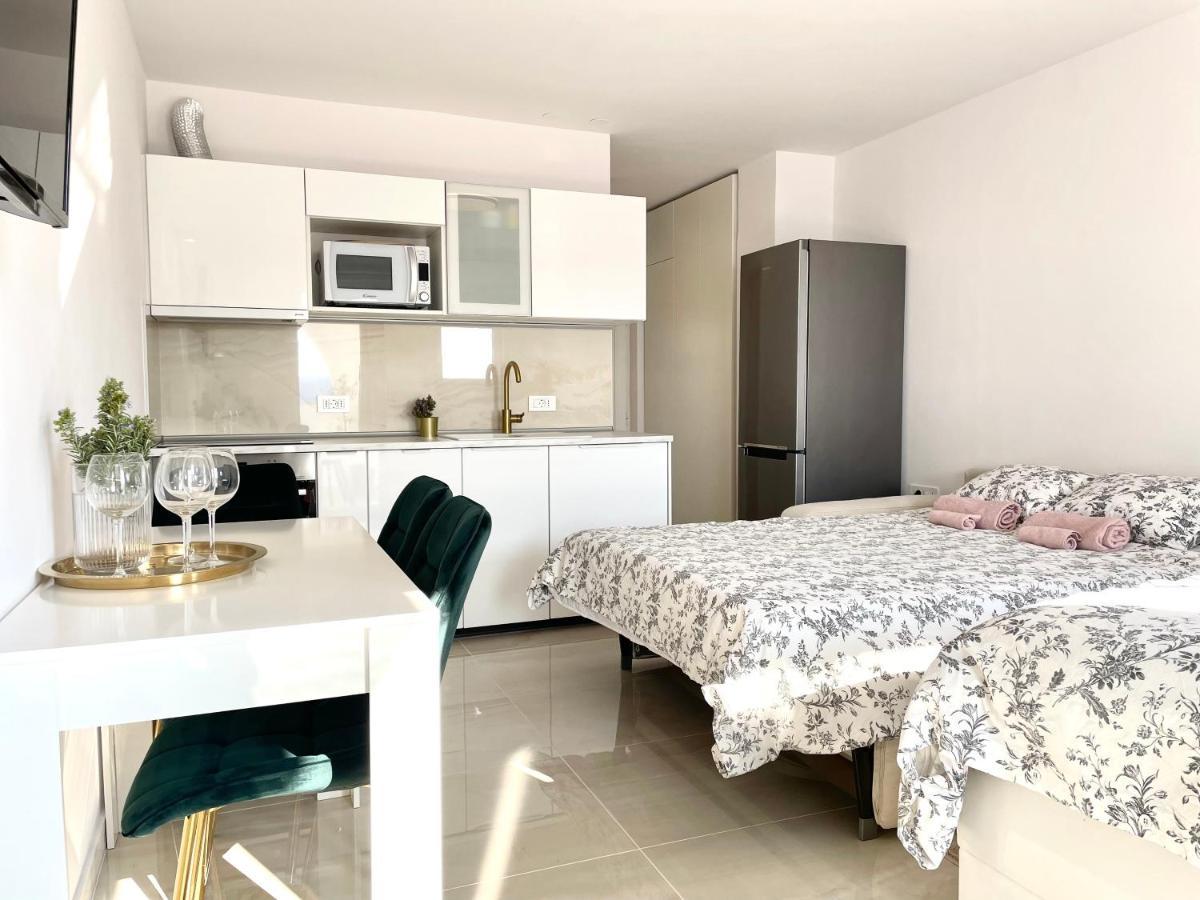 Apartment Vila ** Стиница Экстерьер фото
