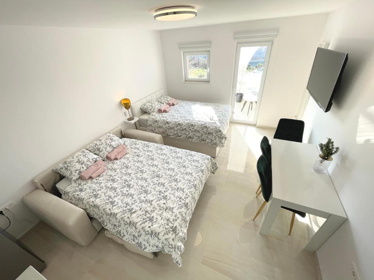 Apartment Vila ** Стиница Экстерьер фото