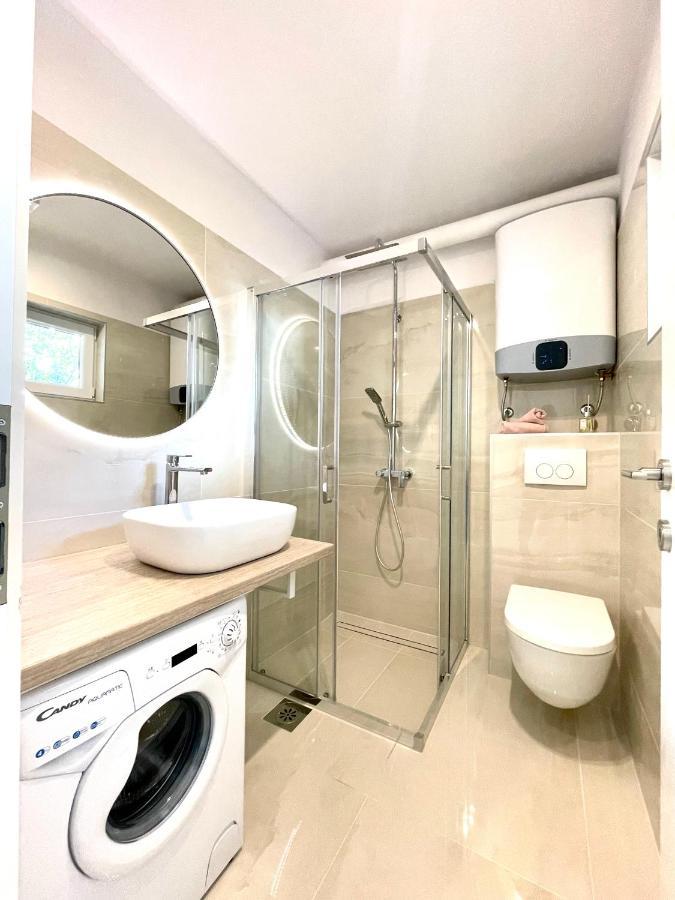 Apartment Vila ** Стиница Экстерьер фото